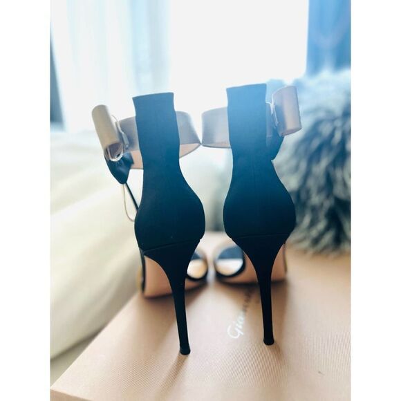 GIANVITO ROSSI Geisha Bicolor Sandal Sandal in Black/Gold 38 - Picture 6 of 13